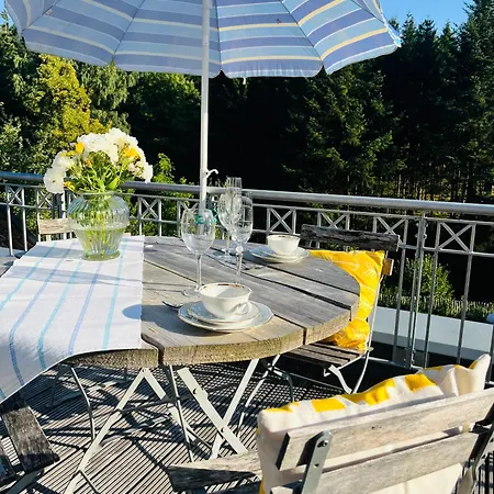 Mit Blick Ins Gruene